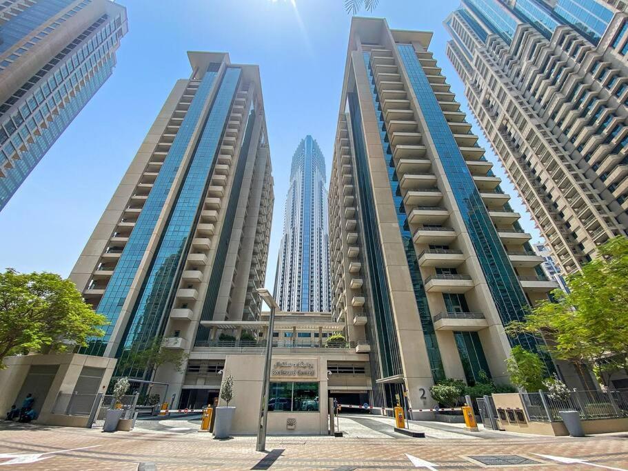 First Class 1br Breathtaking Downtown View Apartment