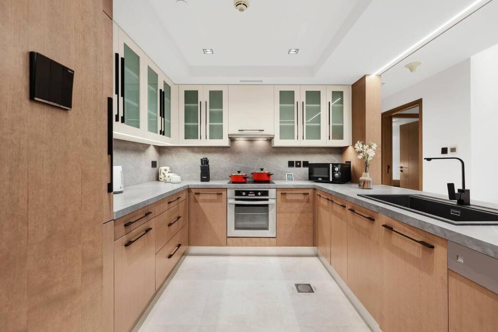 Apartment First Class 1br Breathtaking Downtown View *